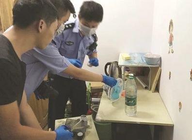 女护士突然失联被发现死在橱柜中 脚踝还被细绳捆绑 第1张 女护士突然失联被发现死在橱柜中 脚踝还被细绳捆绑-家居窝