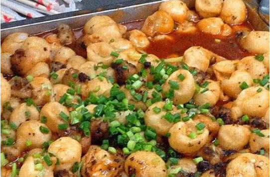 细数大学食堂里的奇葩饭菜,网友:看完这些顿觉之前见过的“黑暗料