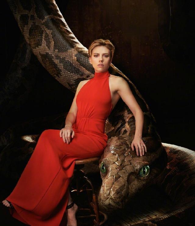 斯嘉丽约翰逊成第一位百亿女演员,黑寡妇一角