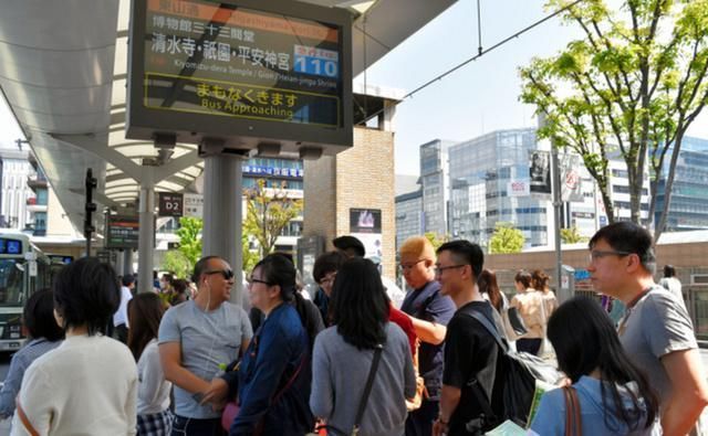 不去韩国旅游去日本!看看日本人对中国游客暴