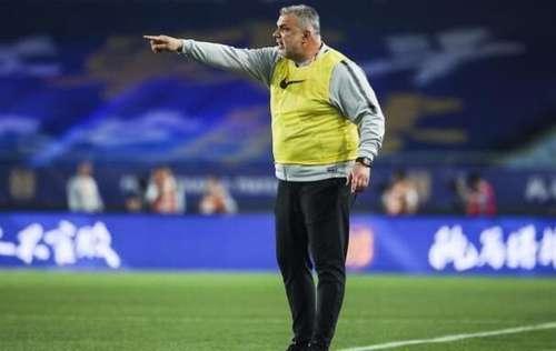 奥拉罗尤:赛程密集会做人员调整,盼年轻球员做