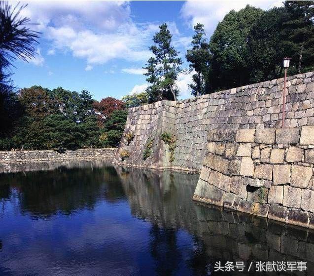 日本国宝级建筑：为了防入侵，安装“夜莺地板”轻轻一踩就有反应