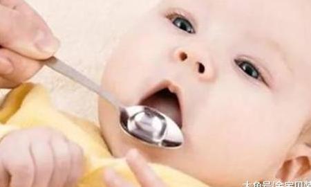 婴儿水中毒是什么? 6个月内宝宝真不能喝水吗