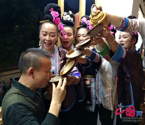 黎平肇兴“谷雨节”涌入万人穿越五百年