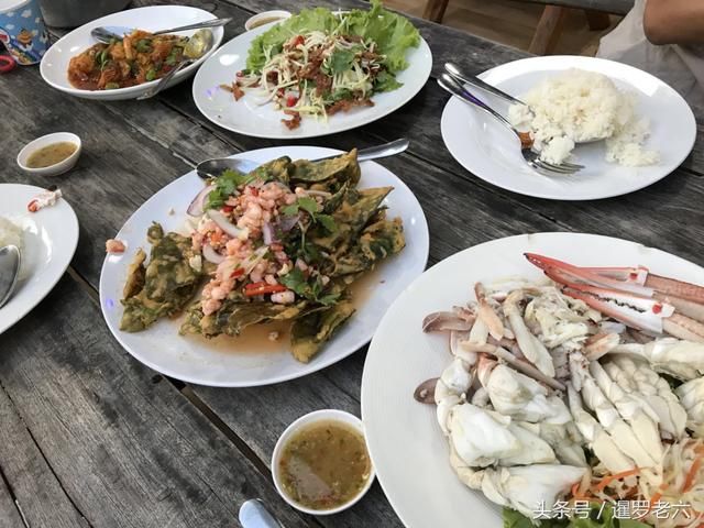 在泰国吃了一顿320元的泰南美食!您看这些菜够“硬气”不?
