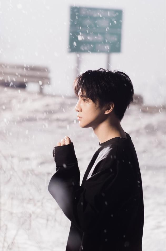 薛之谦《别》MV上线 讲述雪花冷轧里的缄默别