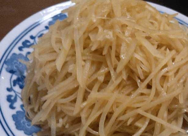 4岁宝宝吃了这玩意后狂拉狂吐食物中毒,家长一