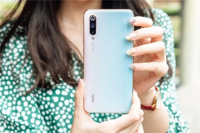 小米CC9美图定制版评测:女小编与美图手机的