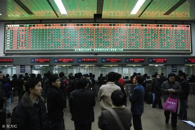 中国综合经济实力增强使得春节回家之路越来越便捷