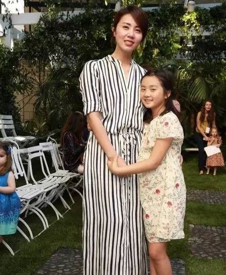 ... 又宠自己的老公,哪个女人都甘愿做背后的女人