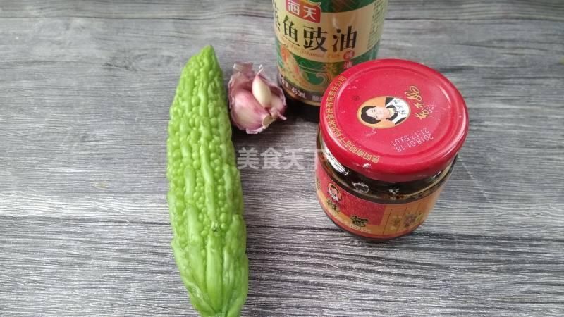 夏天吃苦瓜开胃又美容，这5种家常做法，比饭店做的强百倍!