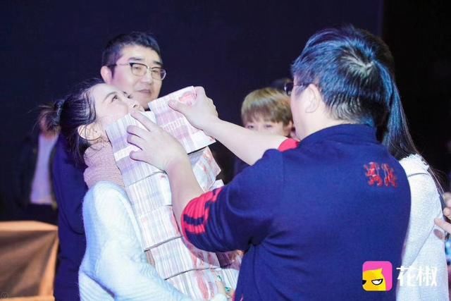 花椒直播答题节目单场奖金400万,360老板周鸿