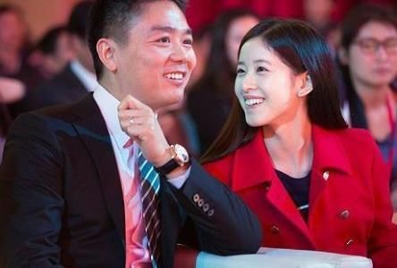 京东管培生躺枪!刘强东案女方:他说喜欢我,让我