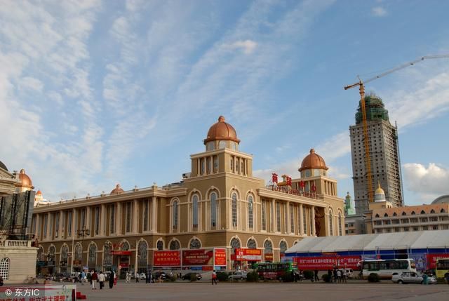 全国最“怪”的城市，老外来这就像回了家，国人来这就像出国了