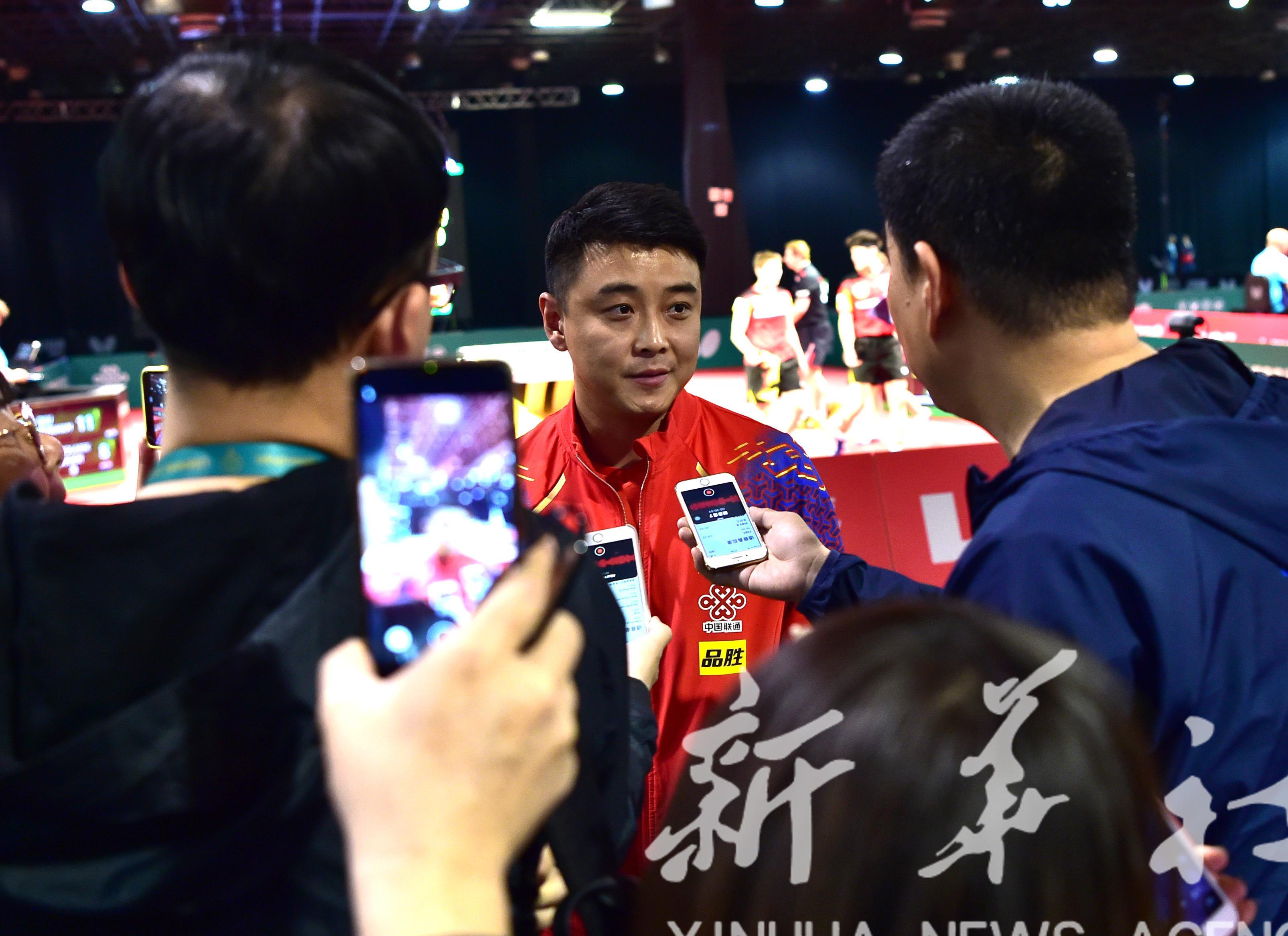 乒乓球--世锦赛混双资格赛:樊振东\/丁宁组合晋