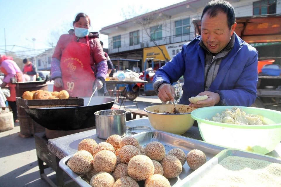 北方年集热气腾腾6种美食小吃,有没有你家乡的味道