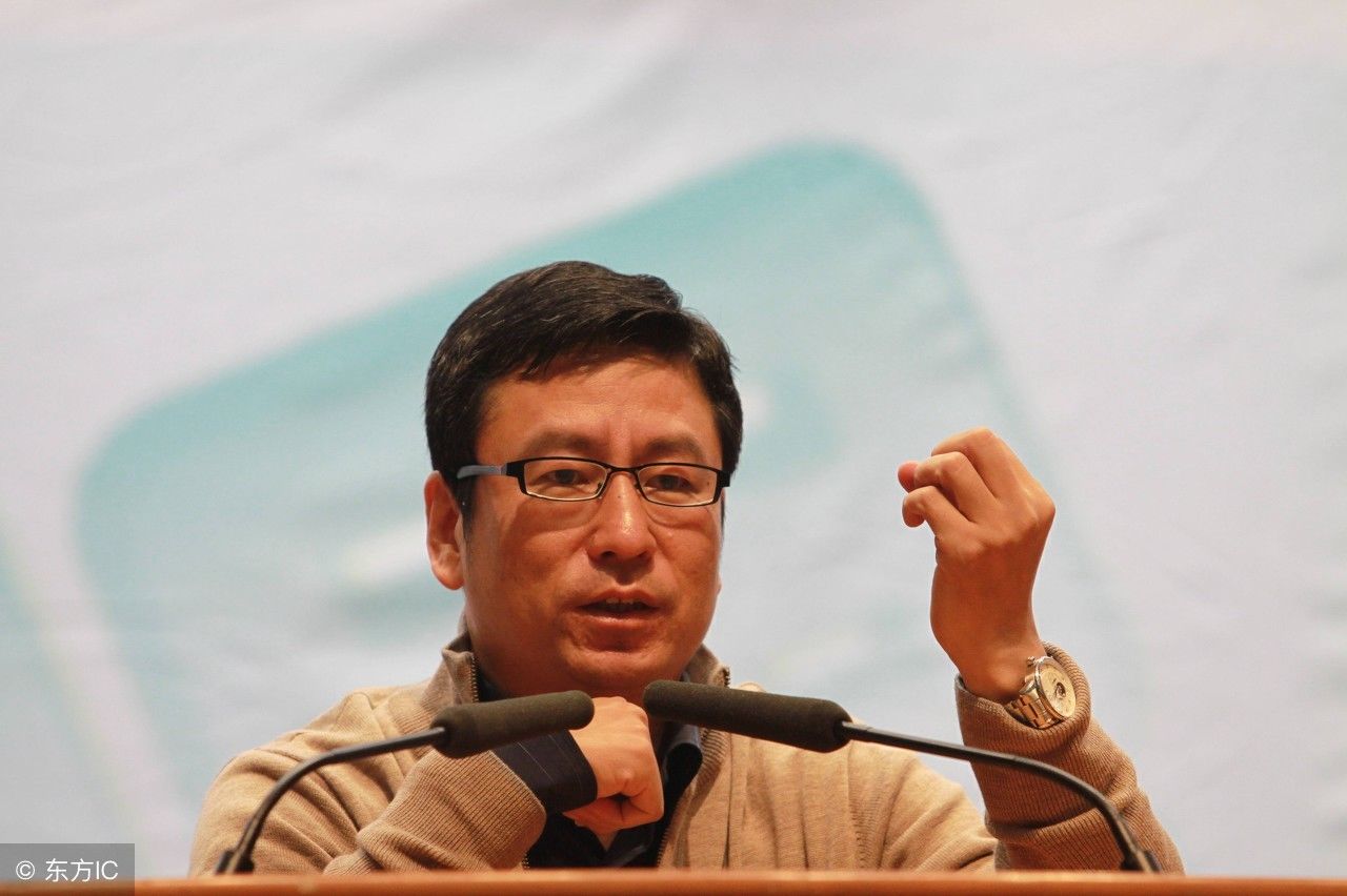 白岩松,这个社会缺少的就是良知和理性