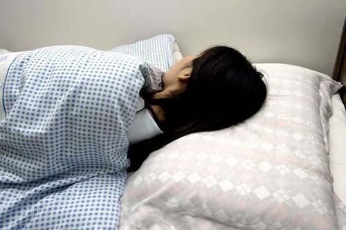 日本现代医学解释了什么是鬼压床,你有过鬼压