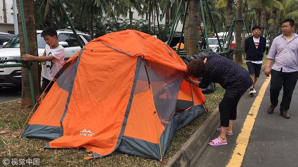 海口秀英港、新海港、南港因大雾停航，滞留车辆超过1万辆