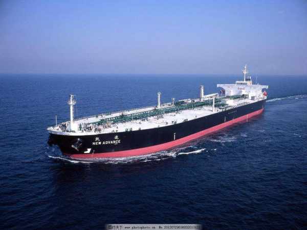 3艘俄罗斯巨轮抵达美国,欧盟闻讯全炸锅了!