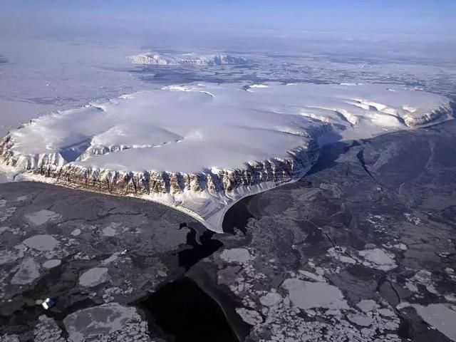 第一批到达火星的地球旅客