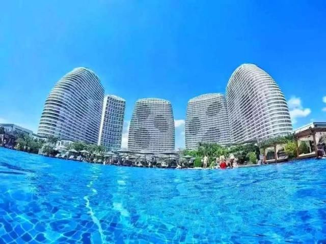 广东省内八大爆款网红酒店,无边海景泳池,真的