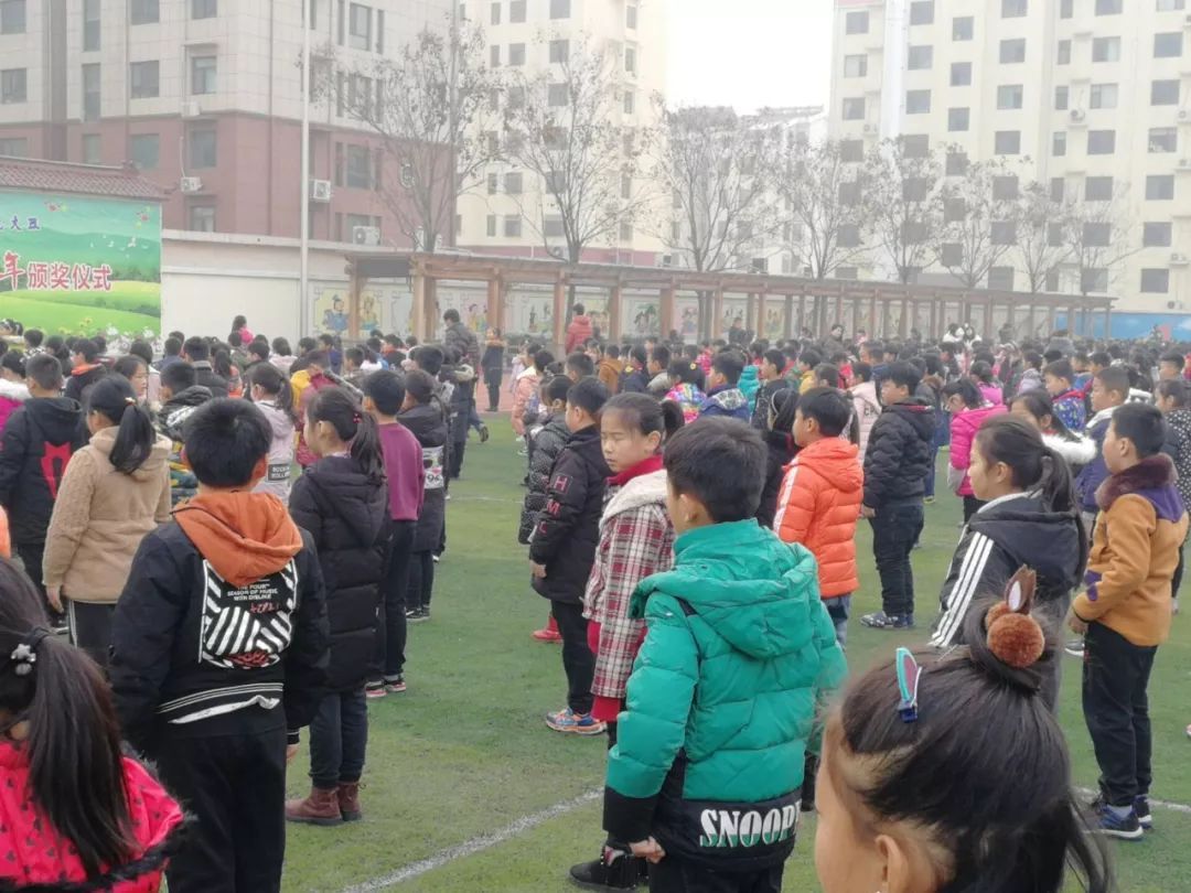 临沭县第二实验小学开展四个一活动,为冬季安