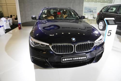 "全新宝马5系标准轴距版,包括bmw 525i,bmw 530i和bmw 540i三款车型