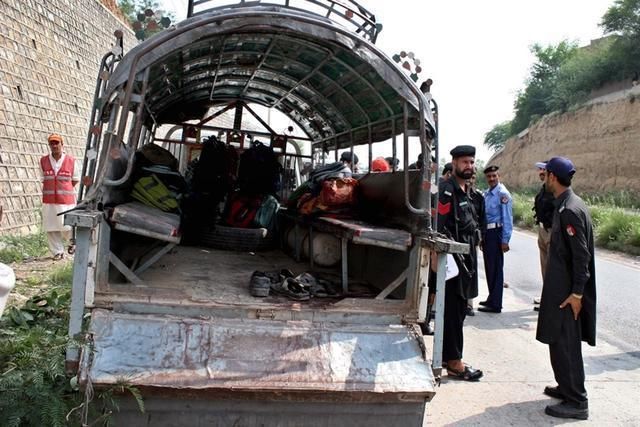 印巴爆发激战!印军对学生校车悍然下手 巴铁反击打死五人