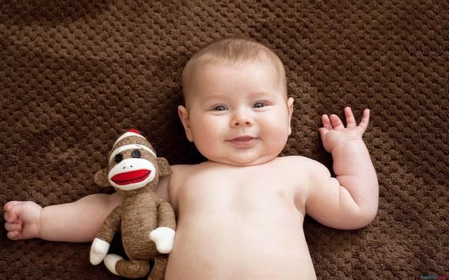 男孩和女孩教养的方式不能一样,作为父母应该