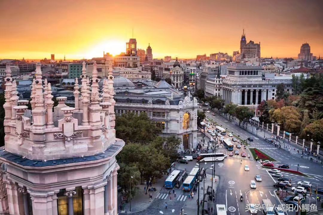 西班牙球迷看过来，你知道西班牙的街道是什么样子的?