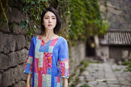 星光大道中她被誉古典第一美女,在最红时嫁云