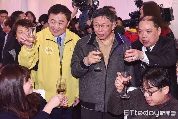 台湾政治人物年后的春酒 几家欢乐几家愁