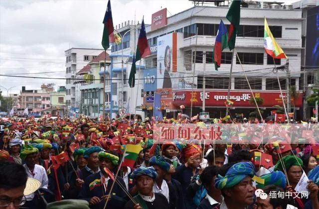 缅甸东枝16000人齐聚，原因与军队有关!