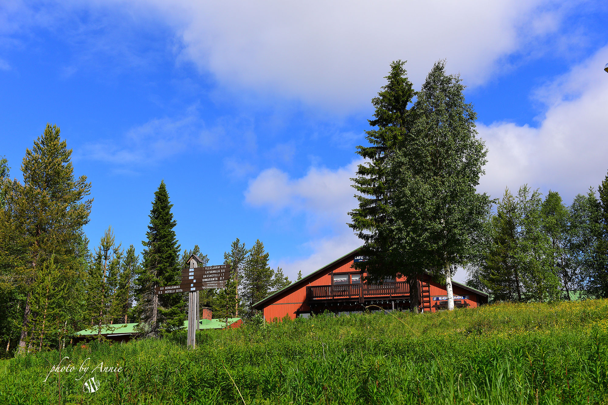 震惊:1100个当地人，2.3万个床位，每年30万游客，怎么做到的?