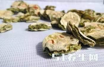 老中医：白开水加了它经常喝，可排光体内多年毒素