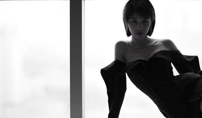 王子文抹胸短裙才是真的大胆!曲线身材+精干短发,这个女神圈了 御匾会公馆注册网址
