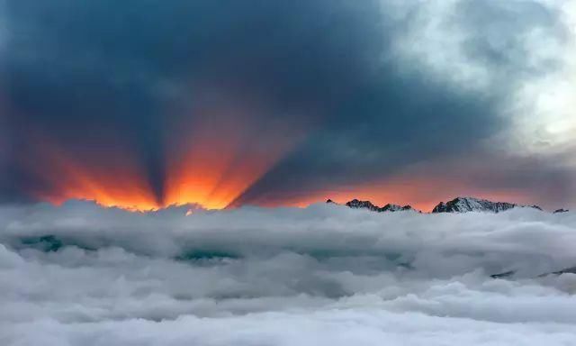 没想到四川有一处这么美腻的小城，约吗?