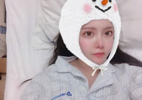 韩安冉阵痛14小时,小猪先生全程直播,网友:想火