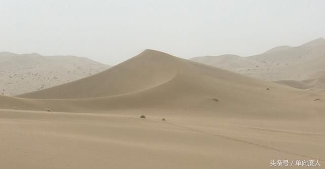 DAY16敦煌：穿越当金山无人区，抵达敦煌，沙漠露营