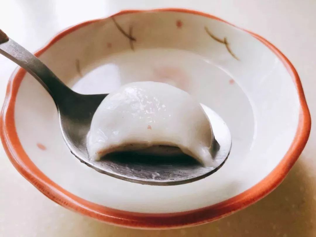 还争甜咸？我们狂吃十几包汤圆，榴莲抹茶玫瑰花……