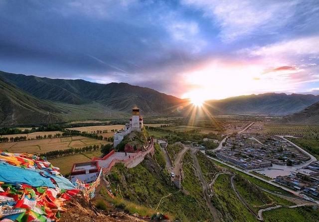 此生必走一次的中国最美景观大道