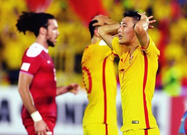 冰岛张艺谋可以完爆梅西,中国足球该好好反思