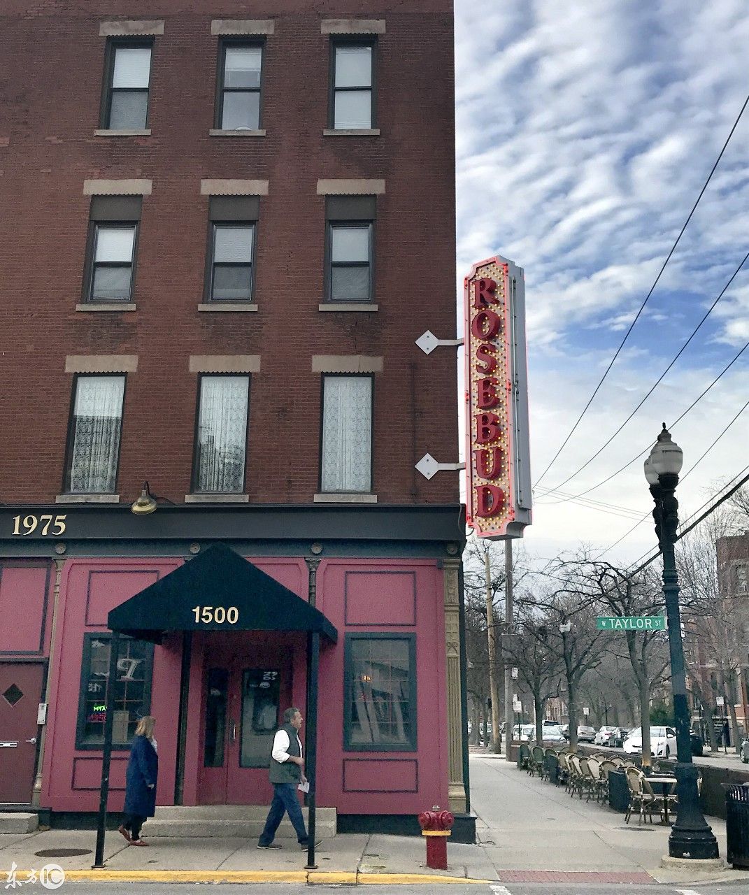 在芝加哥参观意大利美国体育名人馆 喝冰镇柠