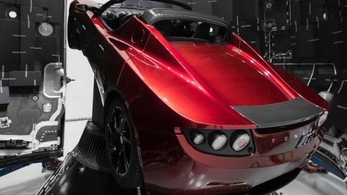 Elon Musk分享了载人龙飞船测试照片