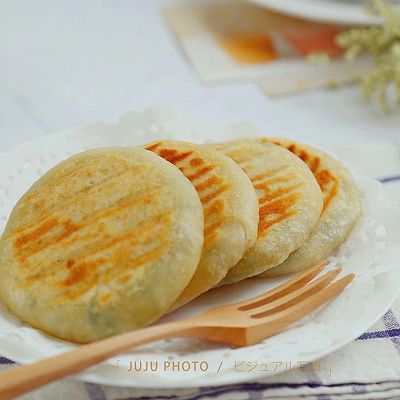 烫面韭菜鸡蛋馅饼