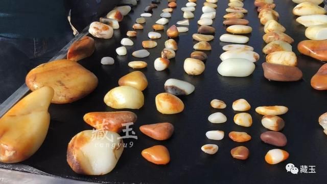 如今的籽料价格比年前涨了多少呢？我们一起来看看