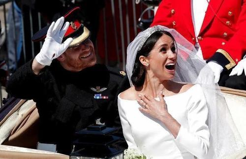 凯特梅根被英国人批懒还不给休产假,2018年王