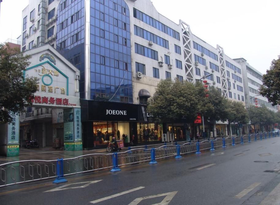 四川最贪婪的县级市,有14座火车站,2座高铁站