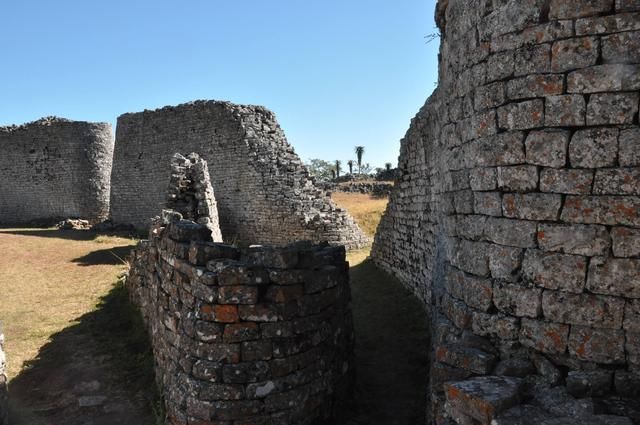 津巴布韦7月起对中国游客和商务人士实施落地
